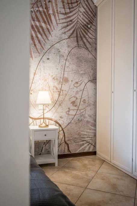 Apartament Sotto Le Due Torri 5* Bolonia Zewnętrze zdjęcie
