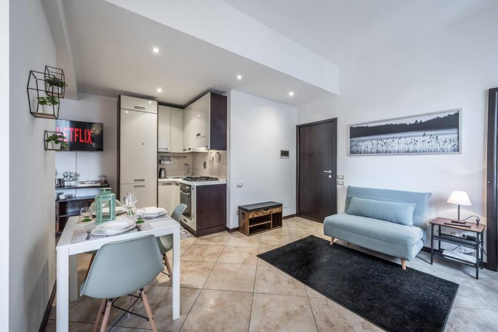 Apartament Sotto Le Due Torri 5* Bolonia Zewnętrze zdjęcie